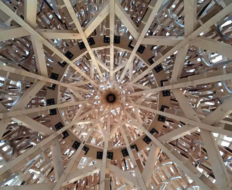 The Christmas tree -London’s Granary Square at King’s Cross