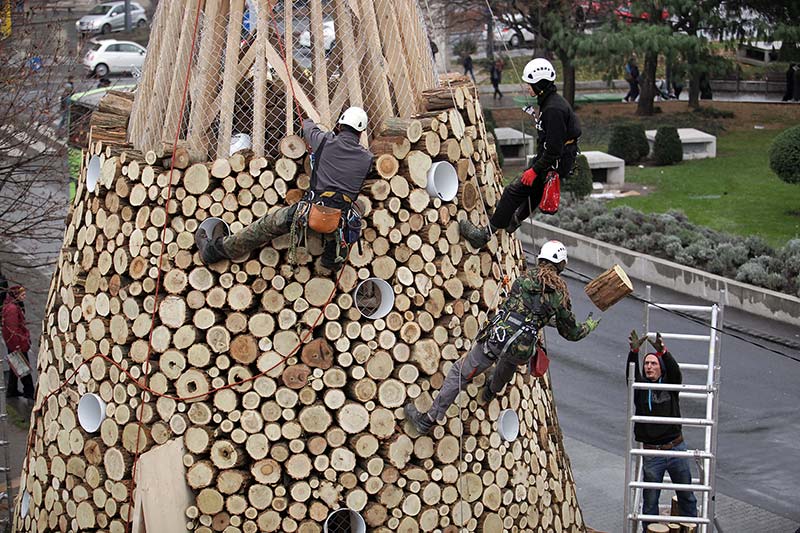 Hello Wood redefines the concept of the Christmas tree in London, Manchester and Budapest