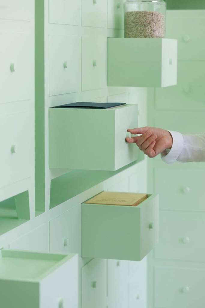 Sumiyoshido kampo lounge, clinic for acupuncture and moxibustion