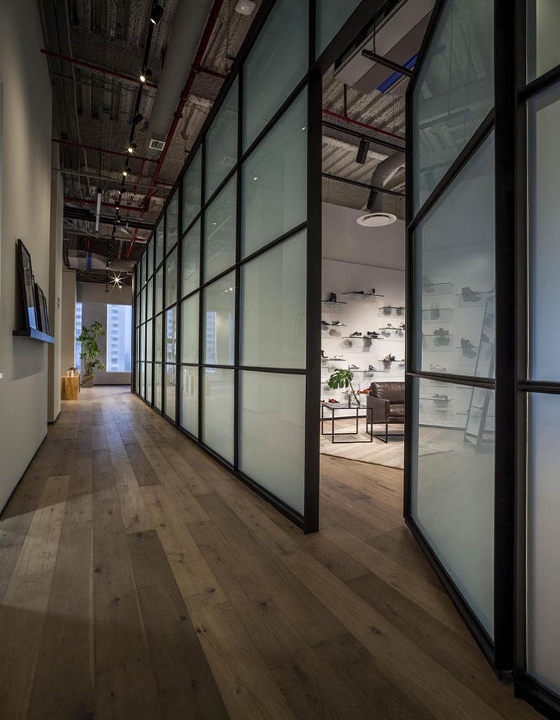 Calvin Klein Showroom in Mexico has ‘a box inside another box’