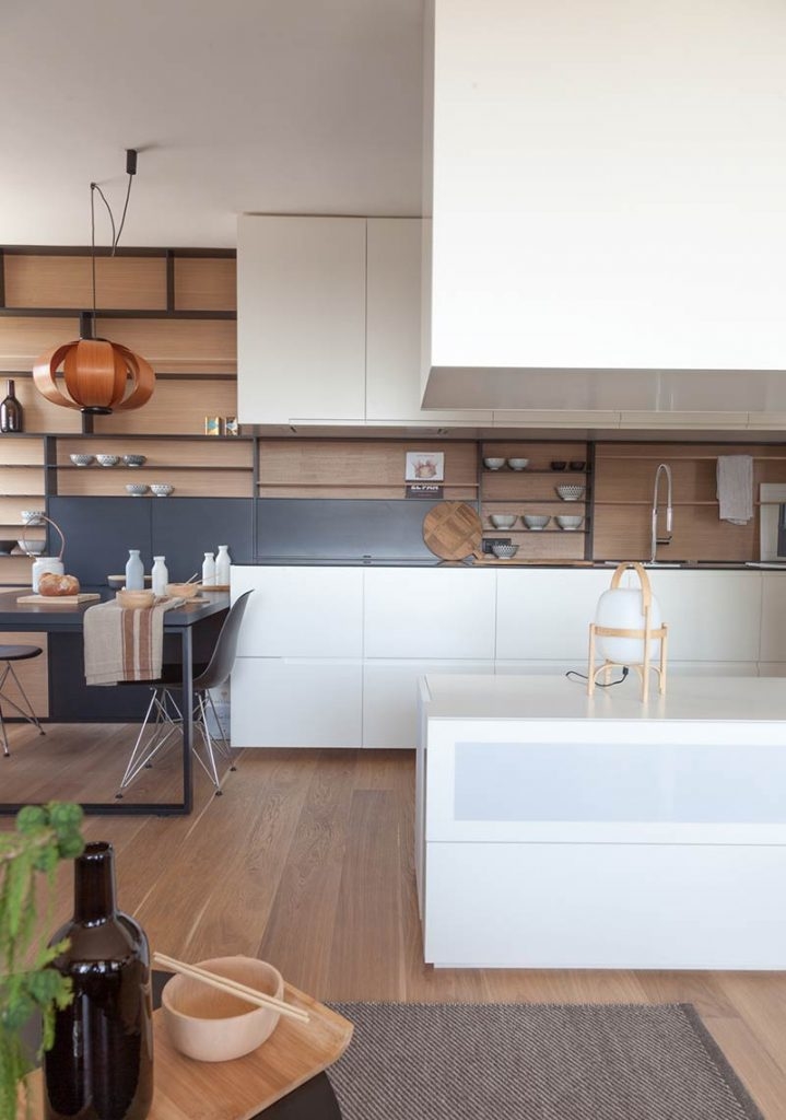 Barcelona Diagonal Mar apartment by YLAB Arquitectos