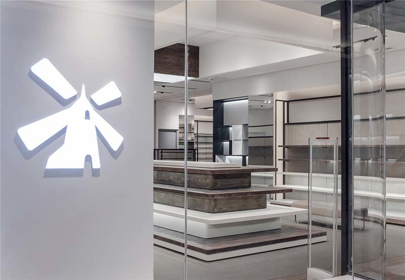 Hotwind Taikoo Li Outlet Chengdu by RIGI DESIGN