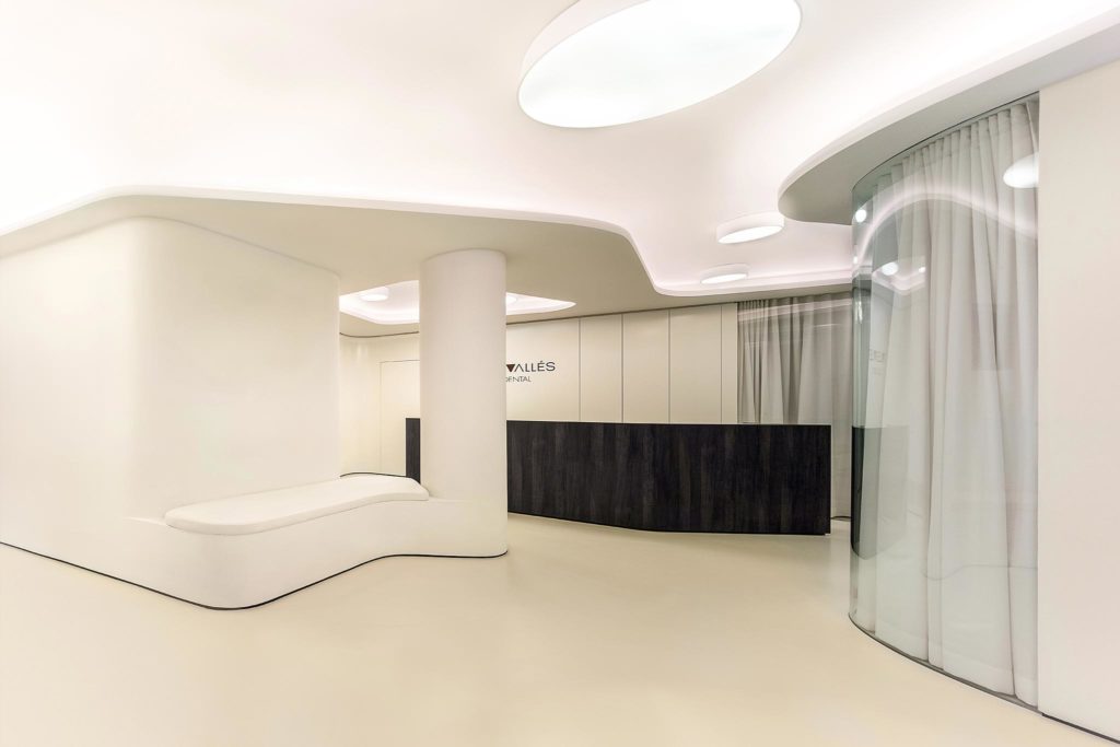 Vallès Dental Office by YLAB Architects