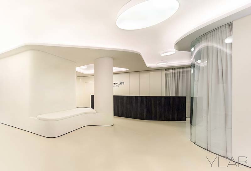 Vallès Dental Office by YLAB Architects