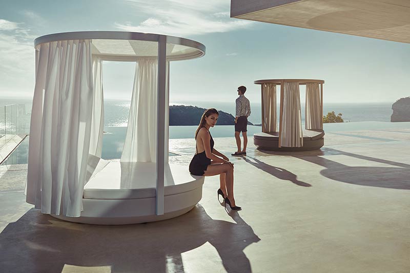 Daybed Vela Vondom by Ramon Esteve
