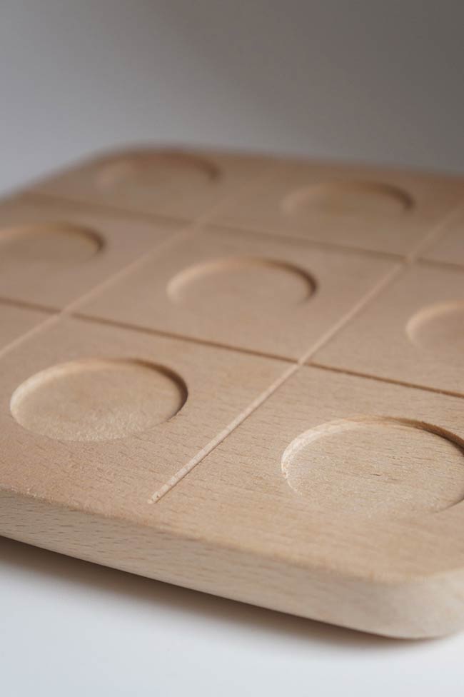 WOODY Tic Tac Toe - Drinking set by ROKdesign + AG Cerámica