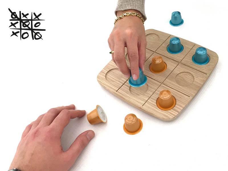 WOODY Tic Tac Toe - Drinking set by ROKdesign + AG Cerámica