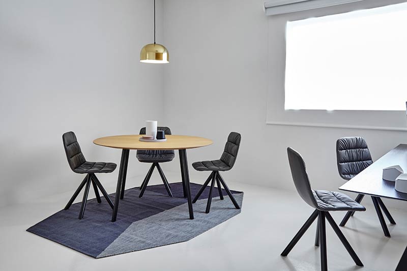 Viccarbe brightens up meetings and presentations with their new collection