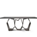 Quasimodo - A sculptural table with unprecedented dynamic styling