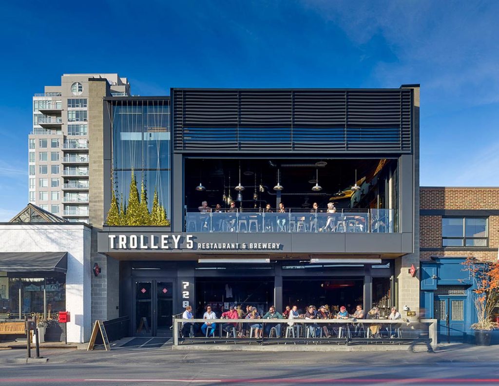 Trolley Five Restaurant & Brewery / Modern Office of Architecture + Design