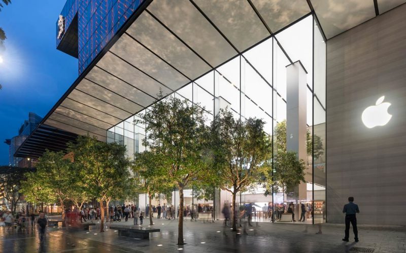 Singapore's first Apple Store opens