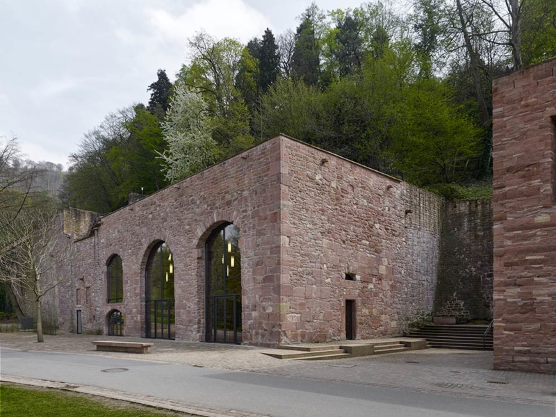 Max Dudler has transformed Heidelberg Castle’s historical Sattelkammer into a visitors’ restaurant