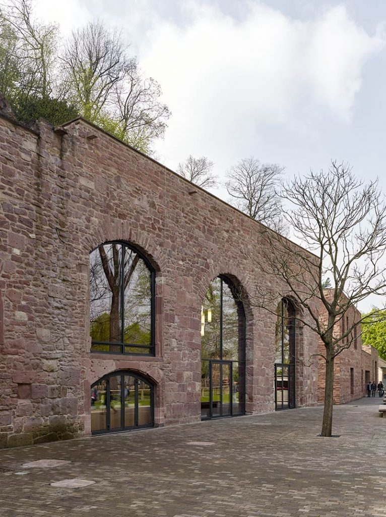 Max Dudler has transformed Heidelberg Castle’s historical Sattelkammer into a visitors’ restaurant