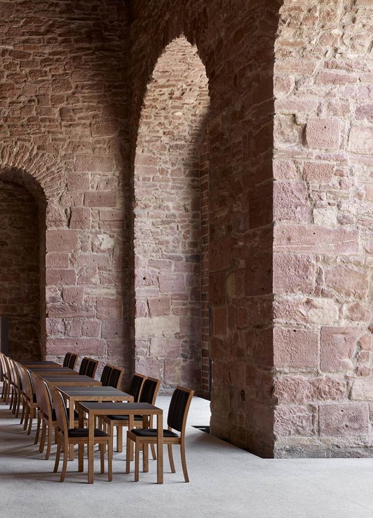 Max Dudler has transformed Heidelberg Castle’s historical Sattelkammer into a visitors’ restaurant
