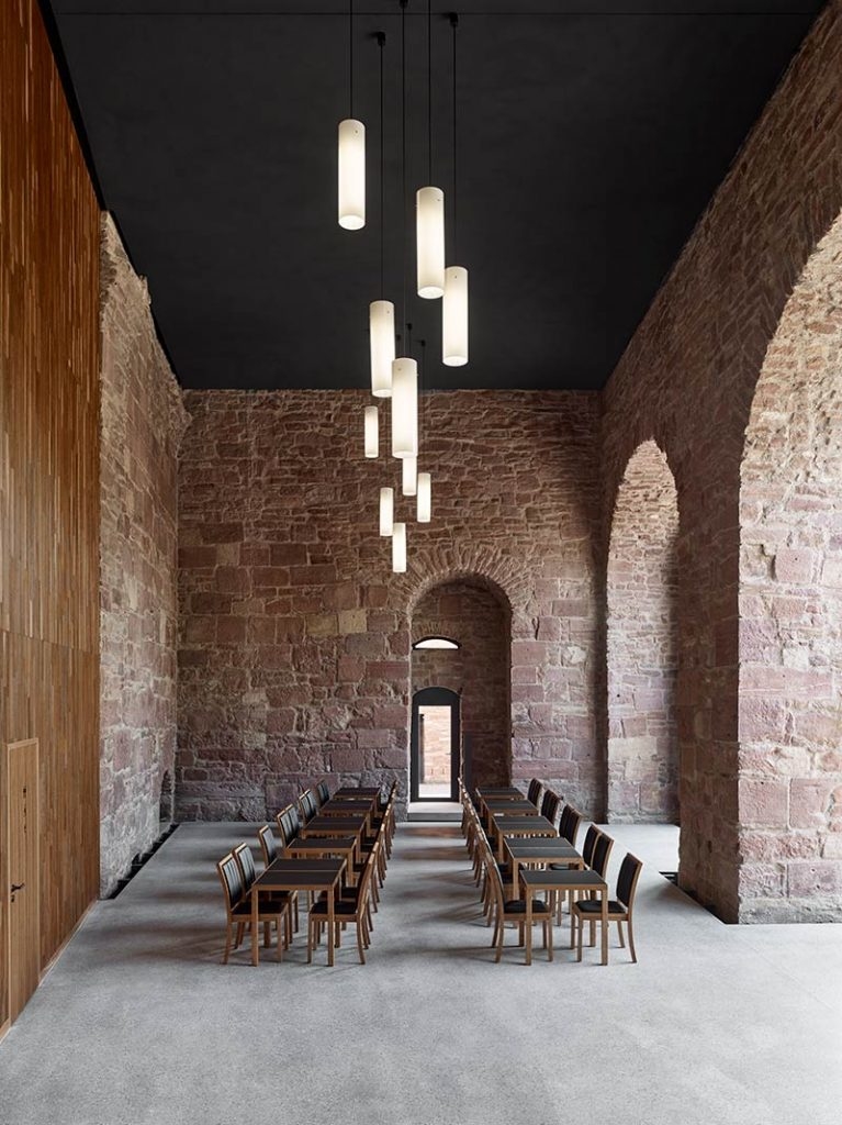 Max Dudler has transformed Heidelberg Castle’s historical Sattelkammer into a visitors’ restaurant