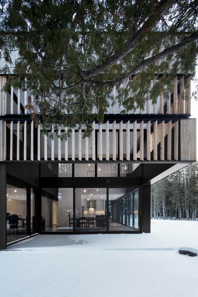 "Maison sur le Lac" - Two sisters & the rural landscape