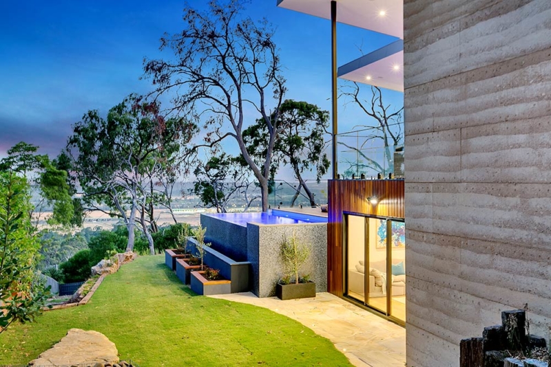 Overlooking the Moorooduc plains sits an impressive new home designed by Little Brick Studio