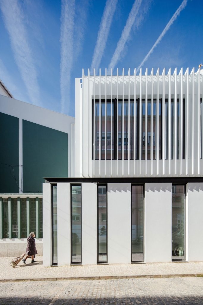 Pastoral Center of Moscavide by Plano Humano Arquitectos