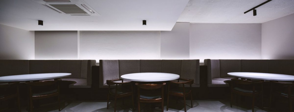 Colourful Yunnan "Peacock" by Rex Lin Architects