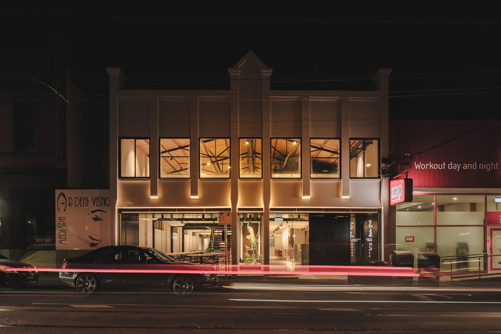 Colourful Yunnan "Peacock" by Rex Lin Architects