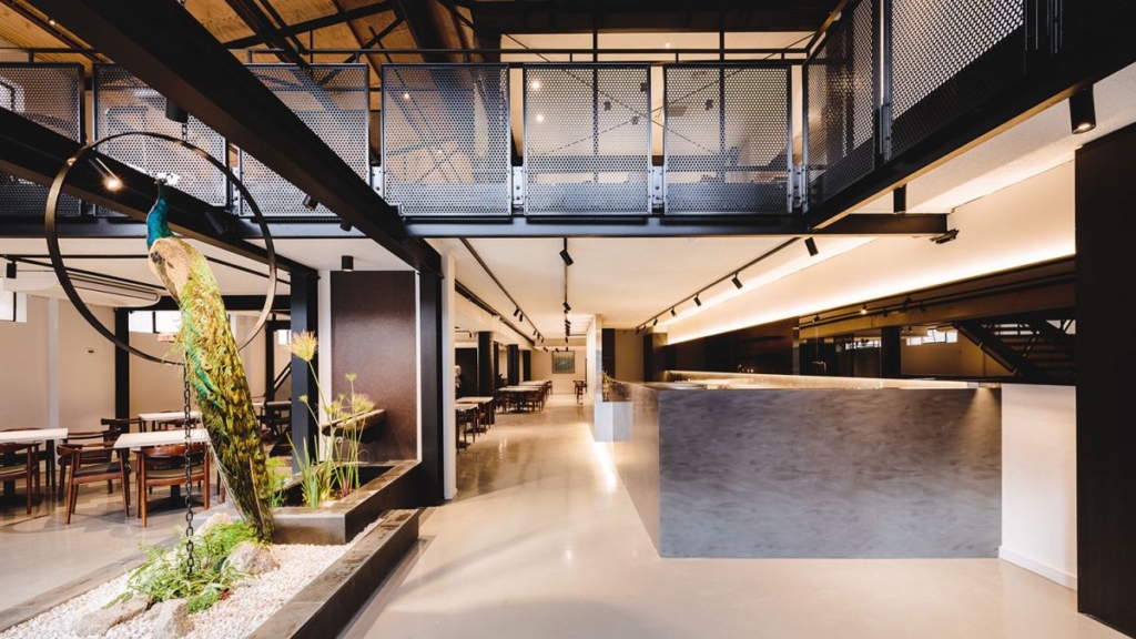 Colourful Yunnan "Peacock" by Rex Lin Architects