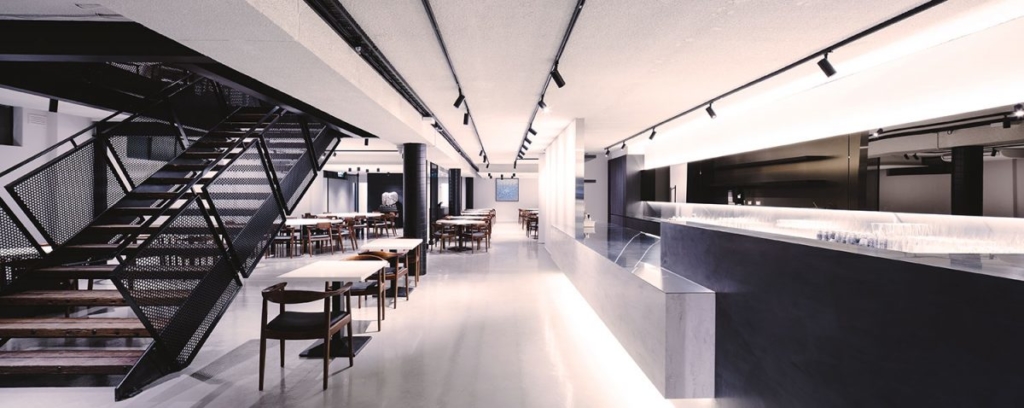 Colourful Yunnan "Peacock" by Rex Lin Architects