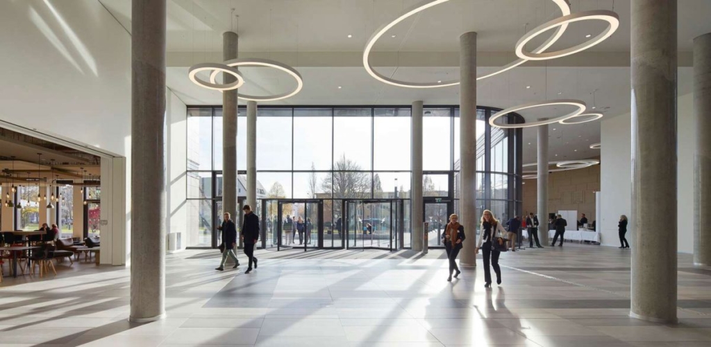 Frankfurt School of Finance & Management by Henning Larsen Architects