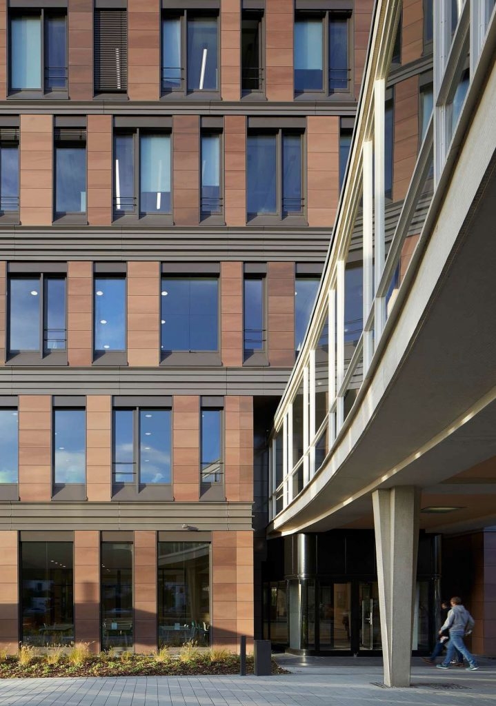 Frankfurt School of Finance & Management by Henning Larsen Architects