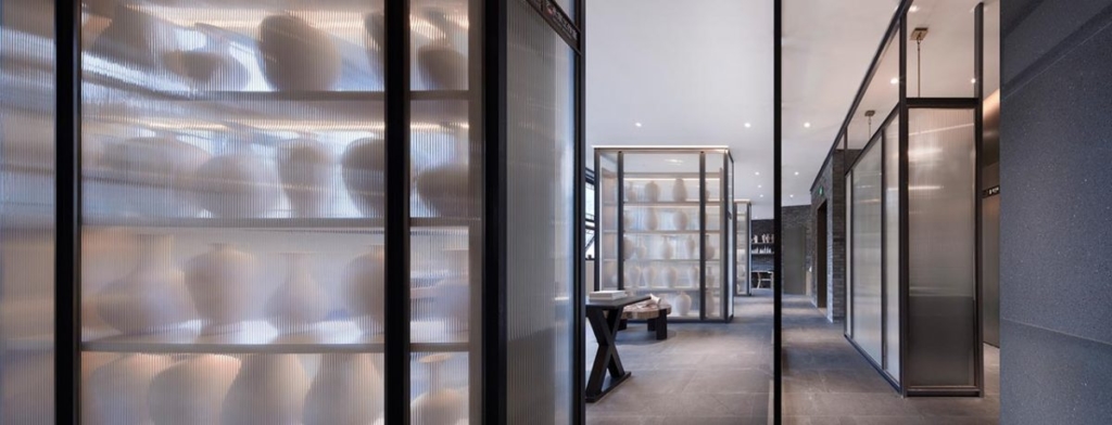 Pottery and Colored Glaze Workshop by Co-Direction Design