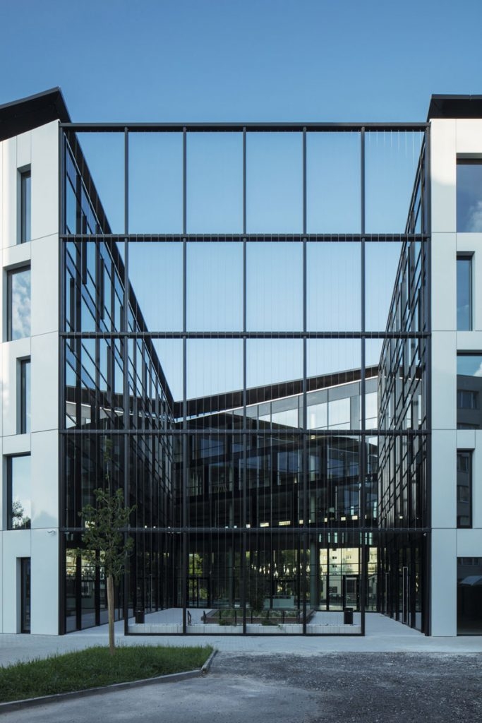 PIANO Office Center, Czech Republic by CMCARCHITECTS