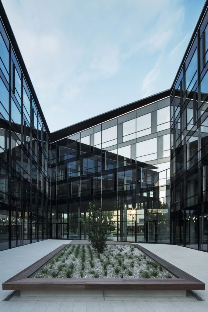 PIANO Office Center, Czech Republic by CMCARCHITECTS