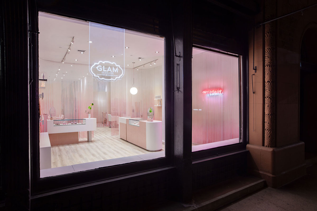 Glam Seamless, Soho, New York by Sergio Mannino Studio