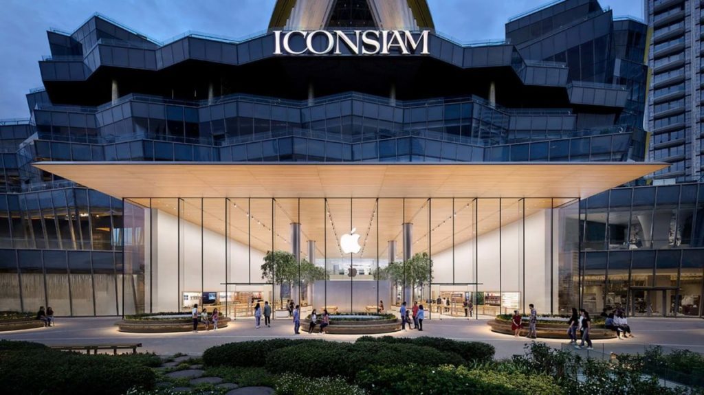 Foster + Partners' Apple Iconsiam opens in Bangkok