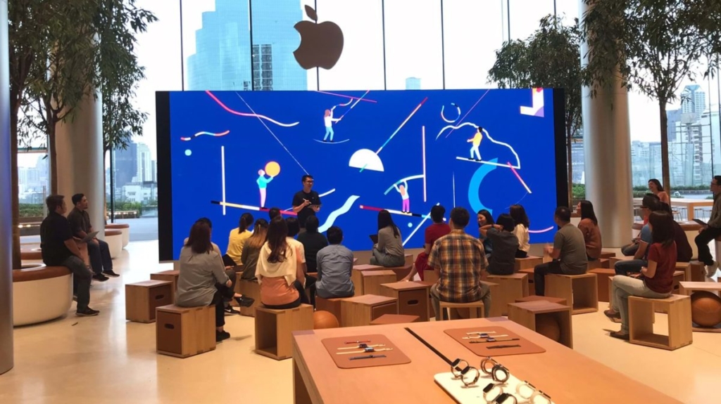 Foster + Partners' Apple Iconsiam opens in Bangkok