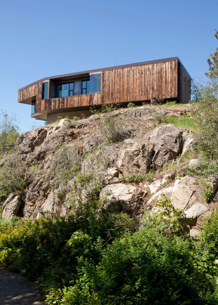 Friesen Wong House, Canada by D'Arcy Jones Architects