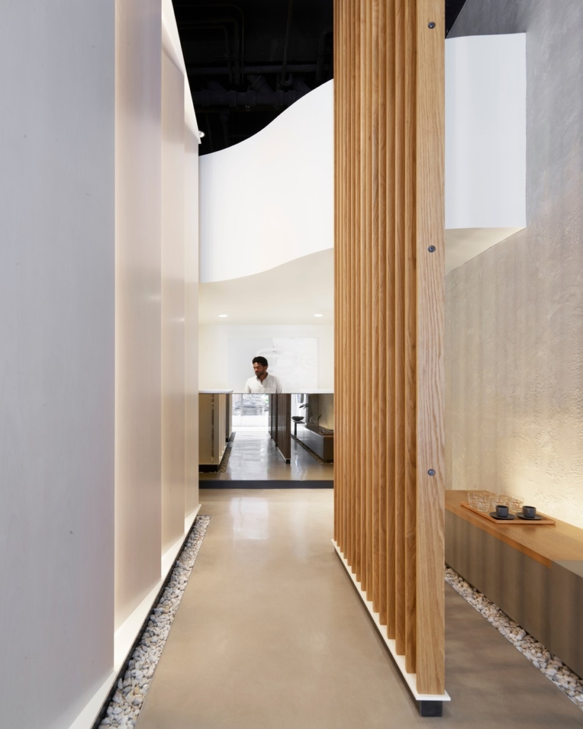 Studio Dental II by Montalba Architects