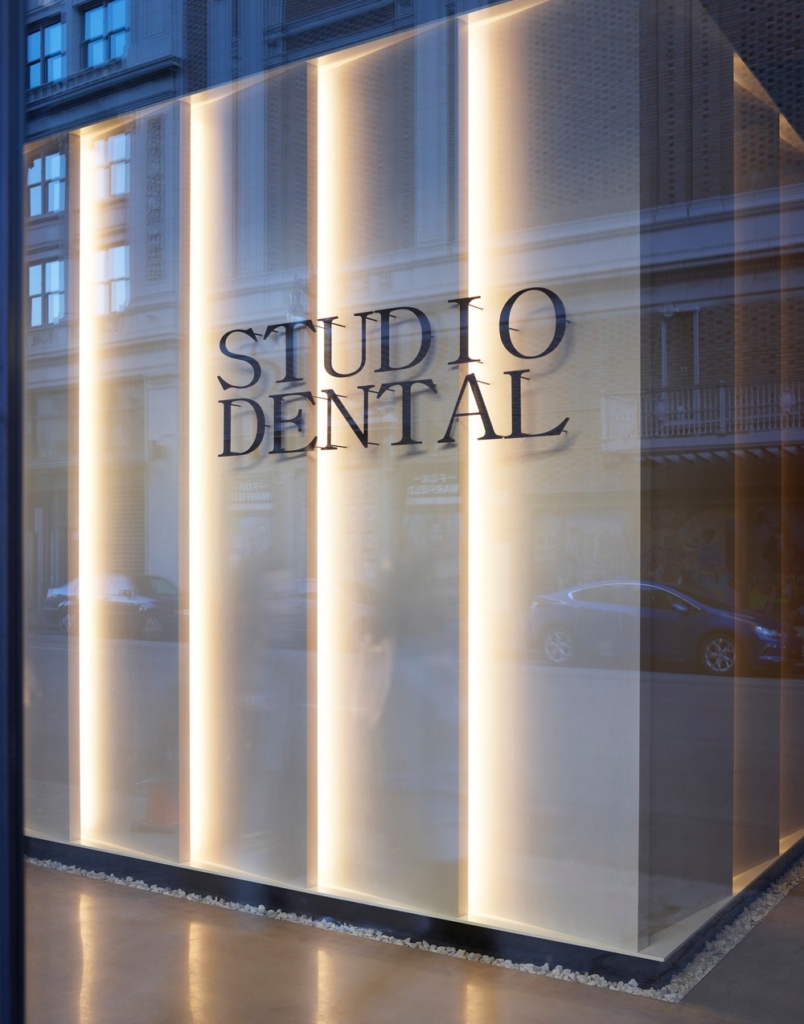 Studio Dental II by Montalba Architects