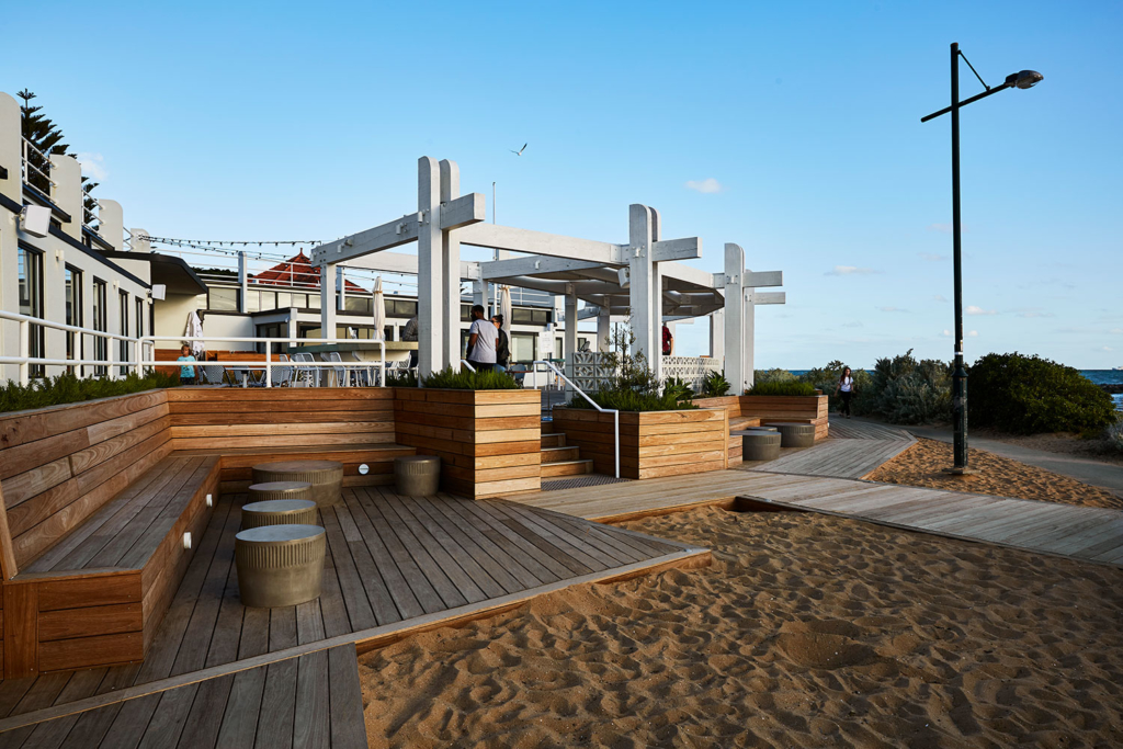 Rear Booth Seats / Sebastian Beach Bar & Grill by Ewert Leaf