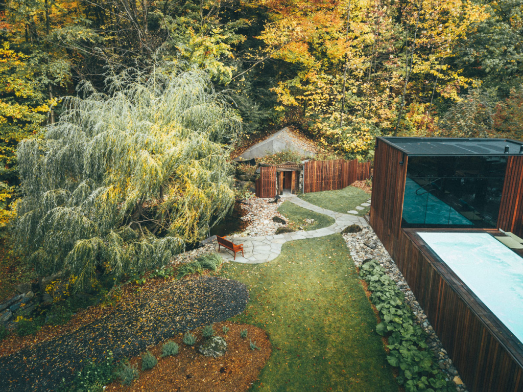 The Pavillon Ouest: a New Relaxation Space at BALNEA spa + réserve thermale Bromont, Canada