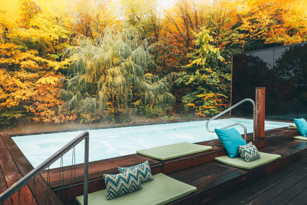 The Pavillon Ouest: a New Relaxation Space at BALNEA spa + réserve thermale Bromont, Canada