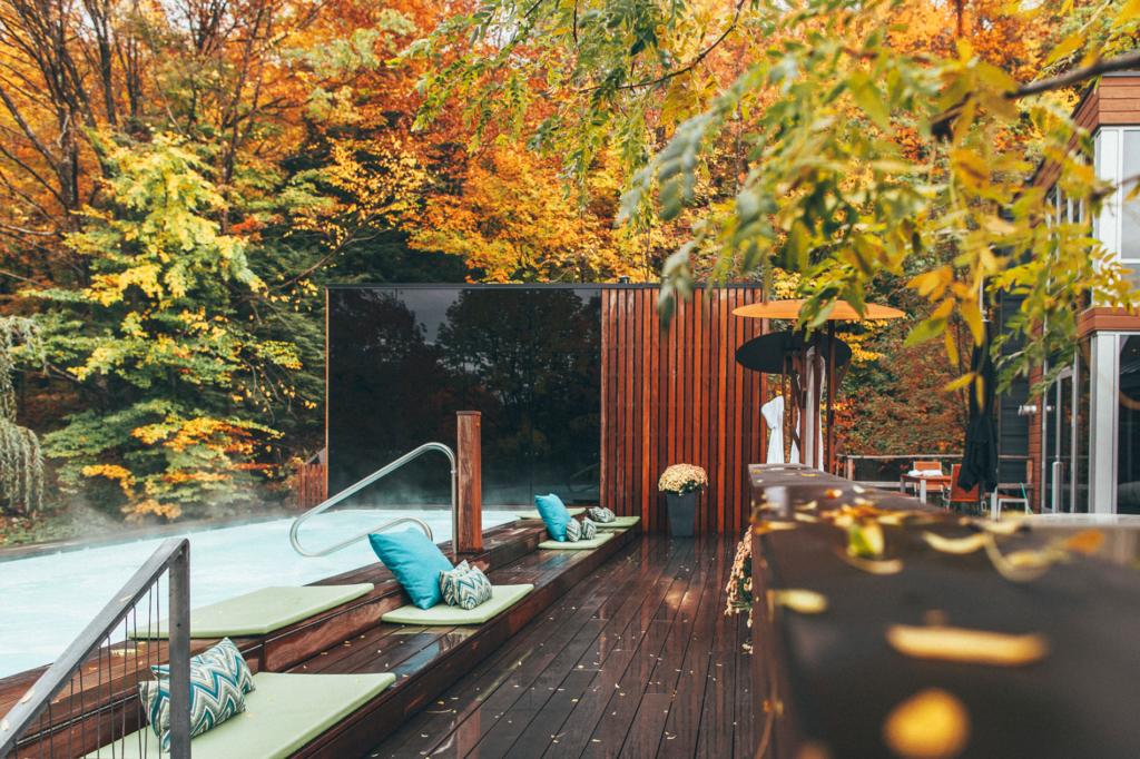 The Pavillon Ouest: a New Relaxation Space at BALNEA spa + réserve thermale Bromont, Canada