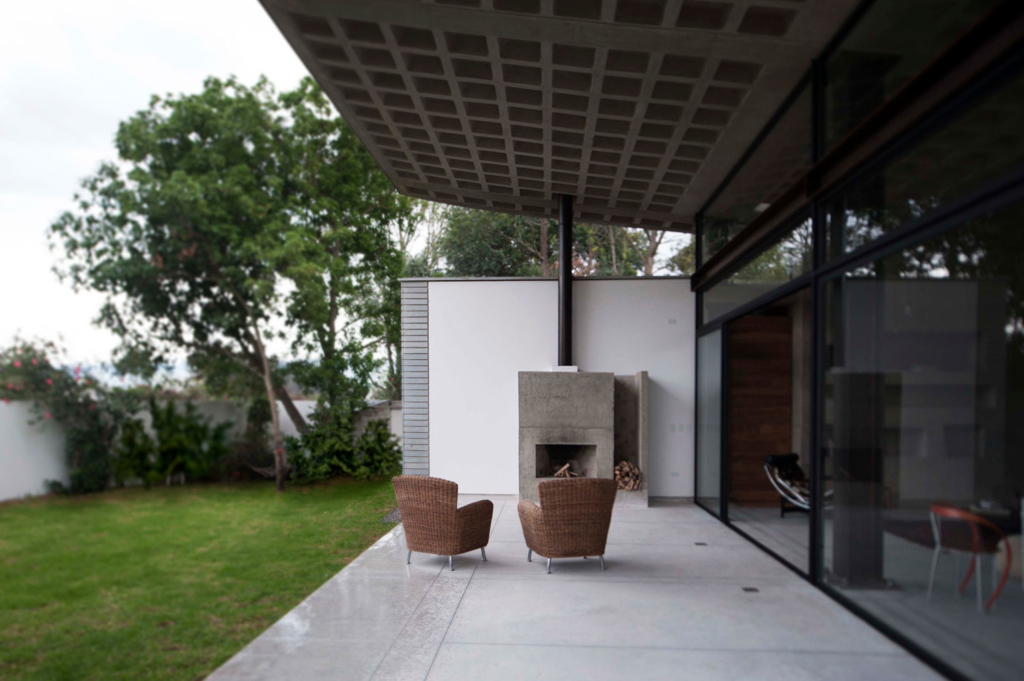 odD House 1.0 in Ecuador by odD+ Architects