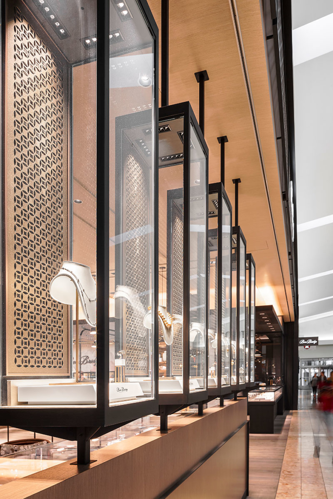 View along store's facade - Ben Bridge Jewelers, Seattle