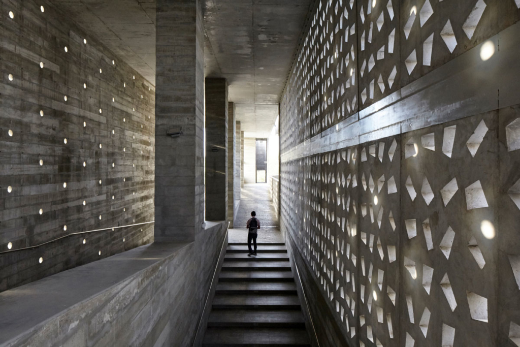 Edificio E, Lecture Building, University of Piura, Peru