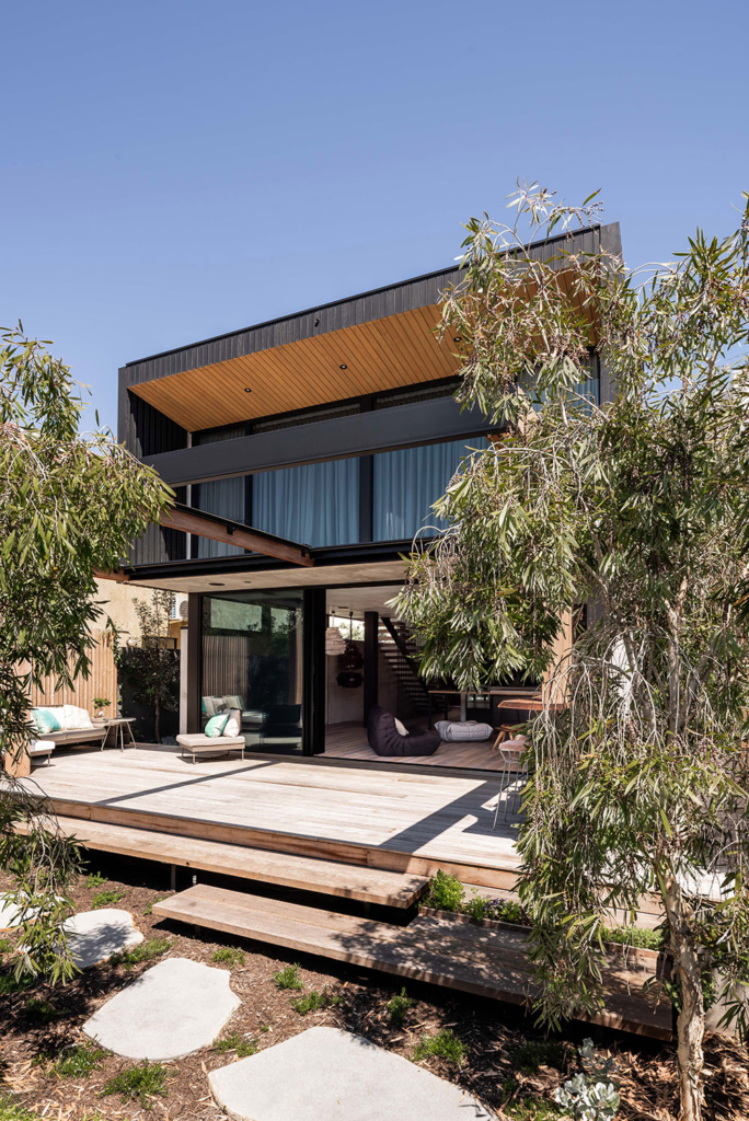 Vodka Palace, a luxurious concrete cave by MARCUS BROWNE architect