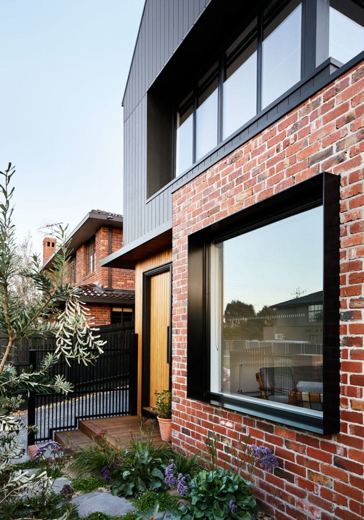 Front Garden, Brodecky House / Atlas Architects