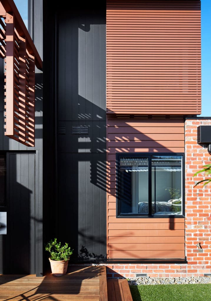 Layered materials, Brodecky House / Atlas Architects