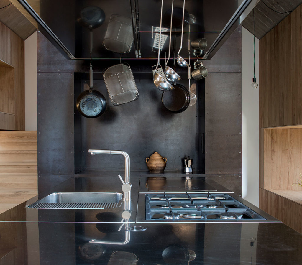 The Chimney House / Dekleva Gregorič Architects