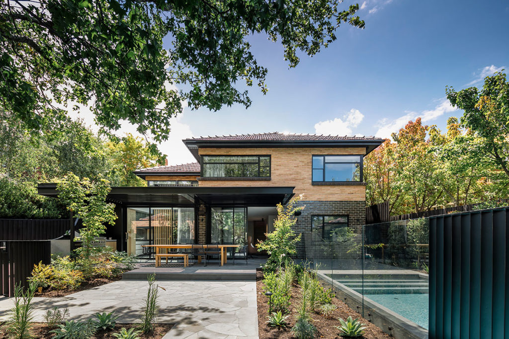 Triple Fronted Revival / Pleysier Perkins Architects