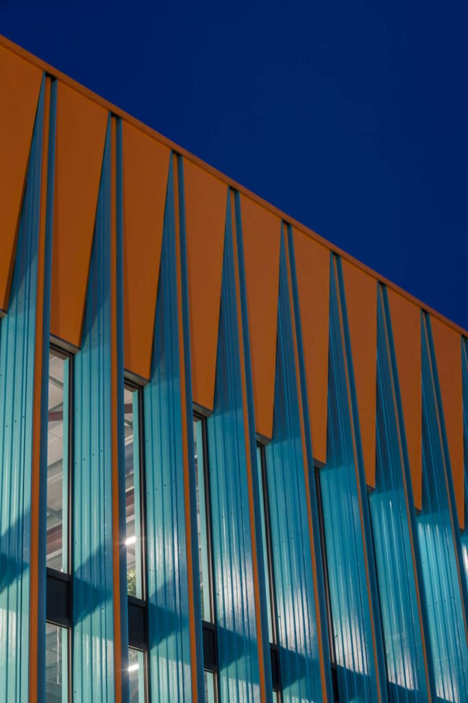 Project Showrooms N3 / De Siún Architects